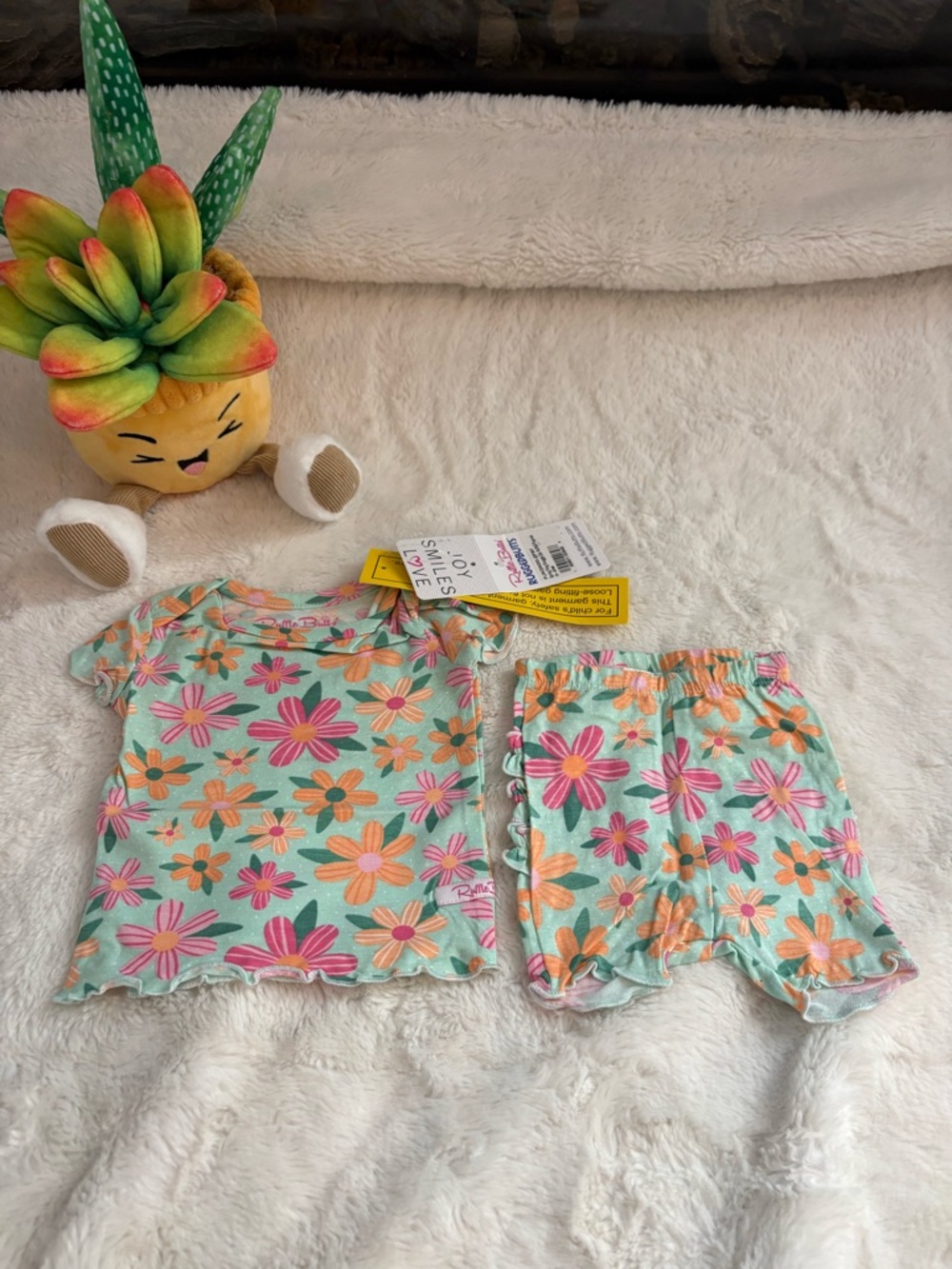 NWT - Rufflebutts Spring Fling Snuggly 2-pc Ruffled Pajamas
